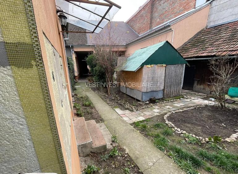 Apartament la curte comuna ULTRACENTRAL - 7