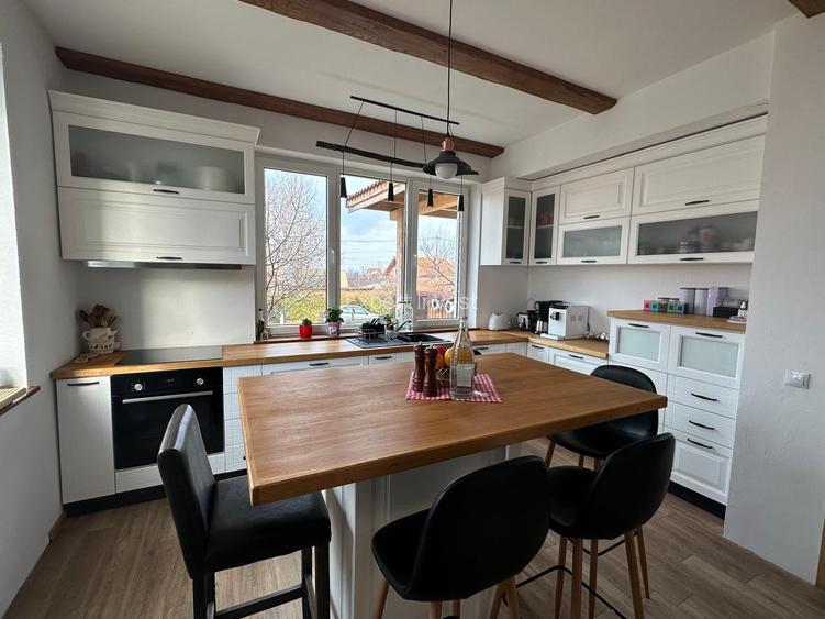 Vand casa 5 camere - 3 bai - 627 mp teren - Tocile - 6