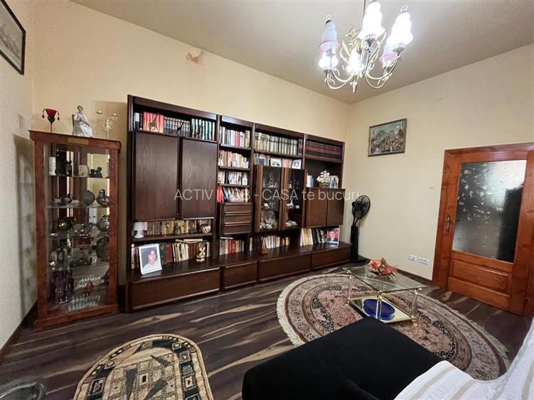 Lugoj, Casa 6 Cam., Teren 511 Mp., Str. Oituz. nr.1 - 4