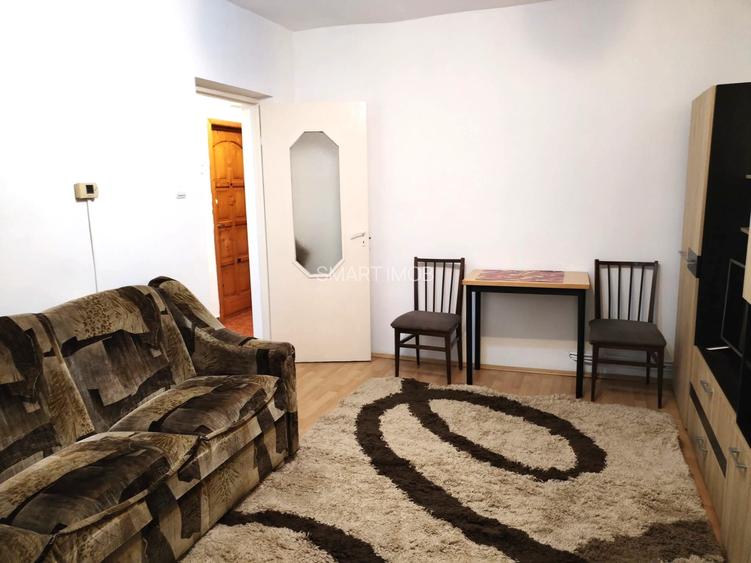 Garsoniera 27mp etaj 1 zona Bulevard mobilata utilata 39.000eur - 3