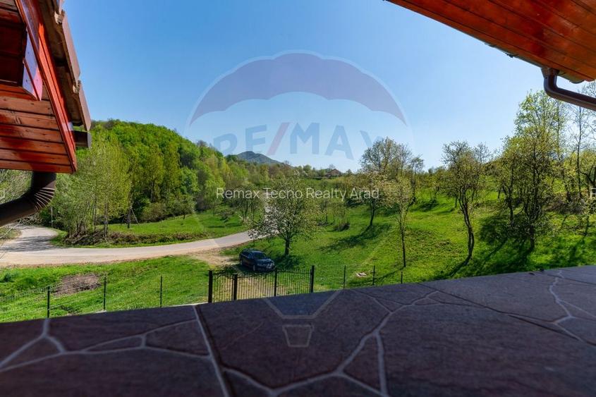 Casă / Vilă Sesuri, jud Hunedoara - 23