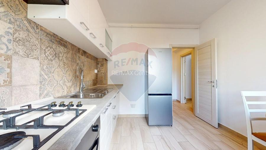 Apartament cu 2 camere de închiriat în zona Tractorul - 15