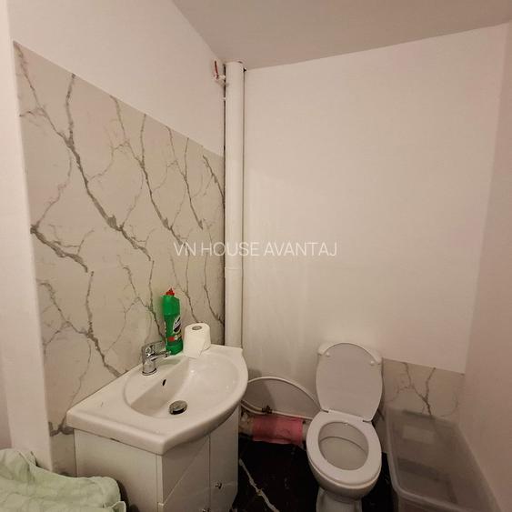 De vanzare apartament cu 4 camere , etaj 2 - 12