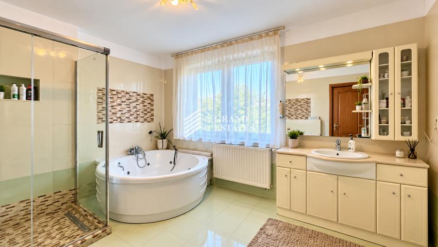 Vila unicat de inchiriat | Otopeni | 360 mp utili | Teren 900 mp | 8 camere |