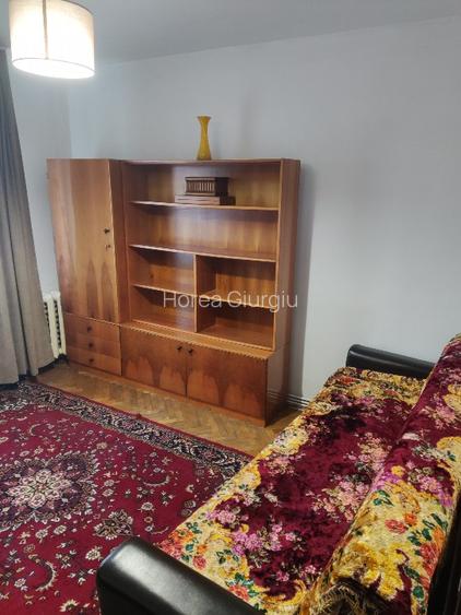 Dau în chirie apartament 2 camere  - 3