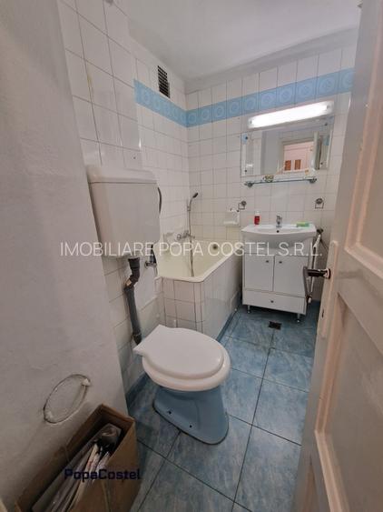 Piata Romana la metrou 2 camere decomandate 46,68 mp etaj 4/8 nemobilat, lift - 4