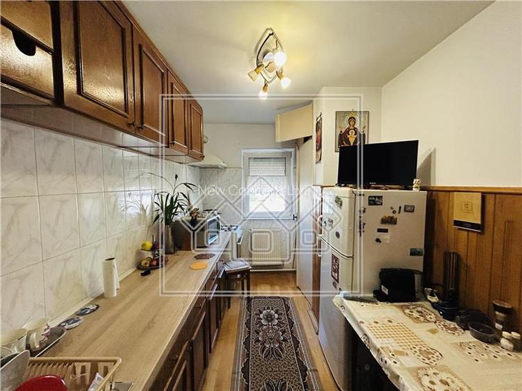 Apartament de vanzare in Sibiu - 3 camere, 2 balcoane si pivnita - - 2