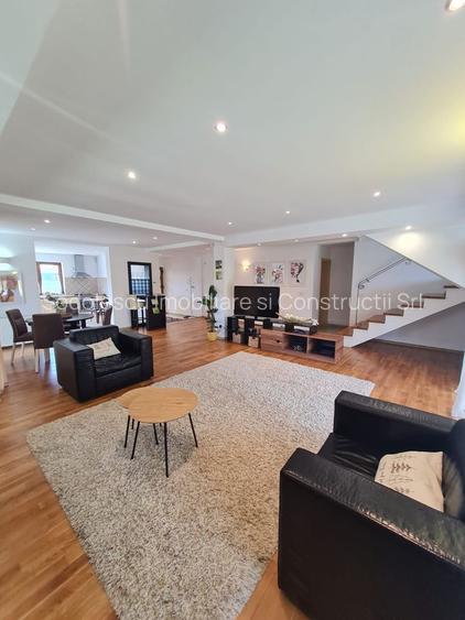 Vila spațioasă și recent renovată în Ghiroda! - 51