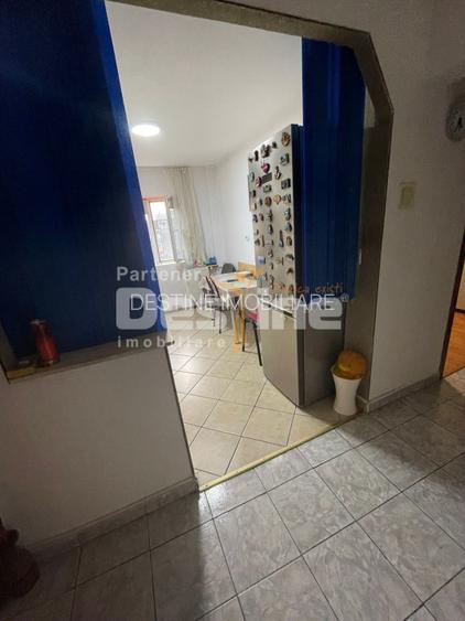 APARTAMENT 3 CAMERE RAHOVA, SLT POPA - 10