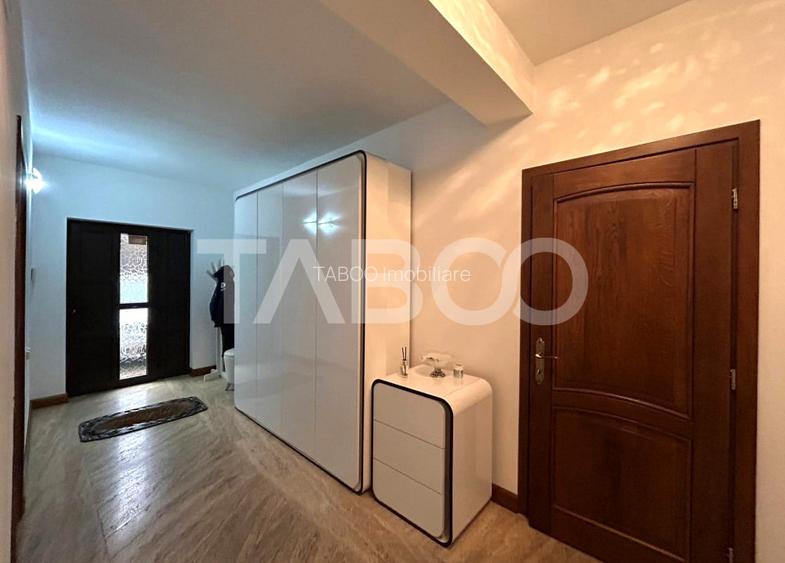 Casa de vanzare cu 5 camere 2 balcoane garaj incalzit 2 bai in Sibiu - 4
