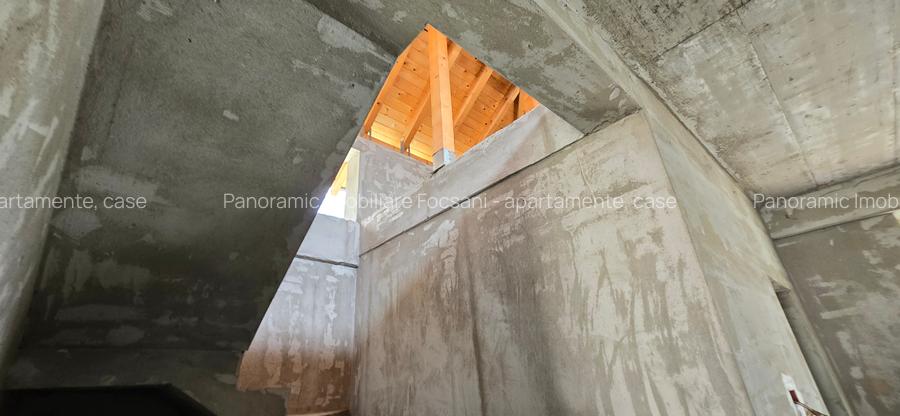 Vila de vanzare Focsani la gri, tip brancovenesc . - 30