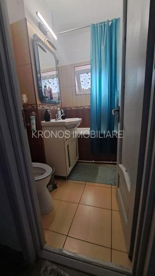 CASA DE CULTURA, 2 CAMERE, 2 BALCOANE, GAZE, 47 MP PRET 95000 EURO - 6