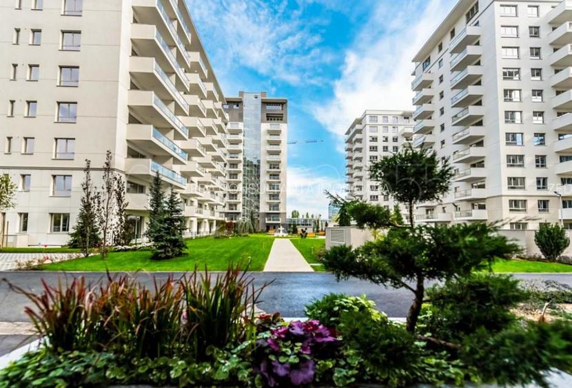 Expoxitiei Piata Presei Libere 1 Mai  Parcare - 18