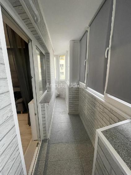 Garsonieră modernă, mobilată și utilată, centrală proprie, AC, la 3-4 minute de  - 5