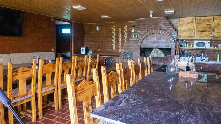 Complex Comercial de Lux –  3 Vile, Salon Evenimente și 2 Piscine - 10