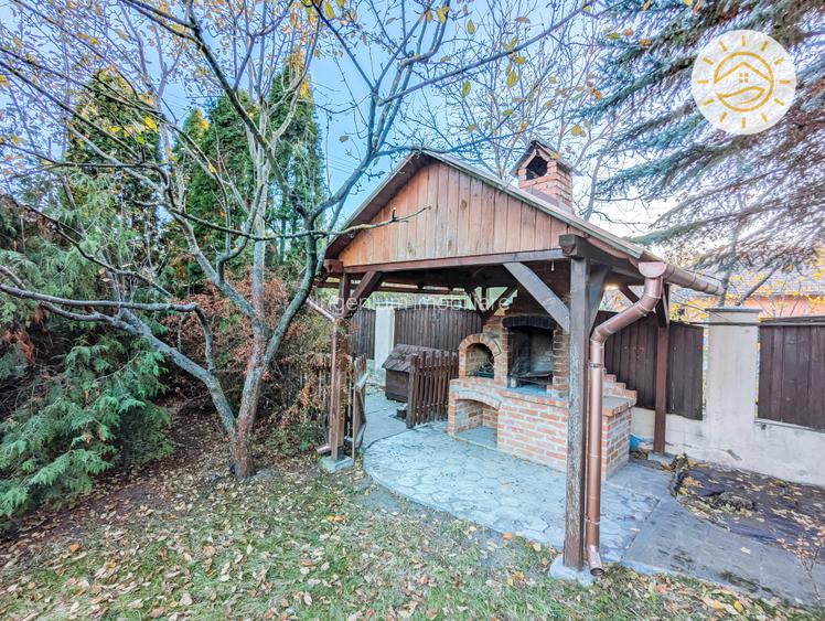 Casa zona Centrala cu 2 corpuri de casa + teren 980mp in Tg Secuiesc - 3