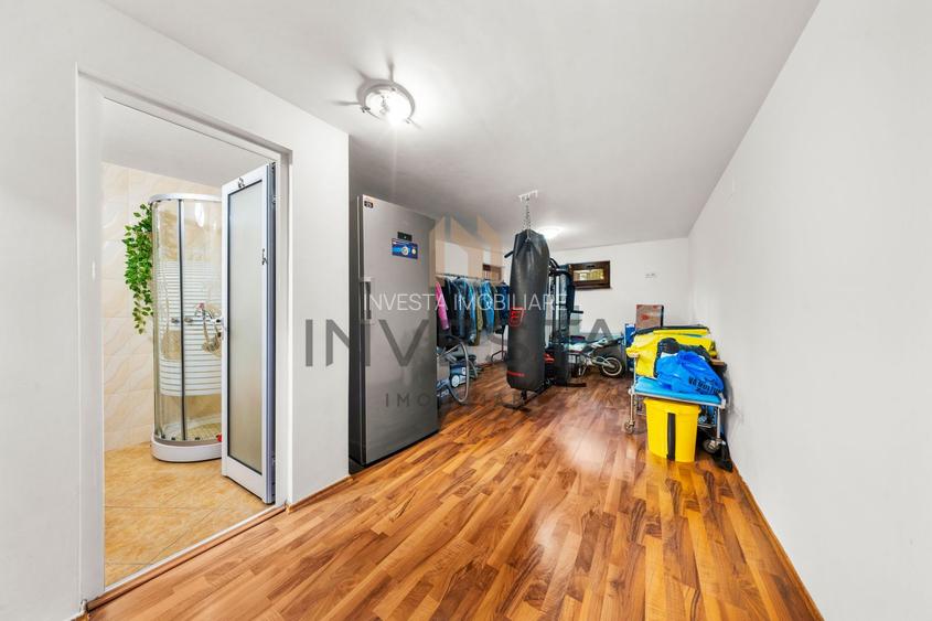 Casa individuala cu 7 camere, 260 mp, teren 900 mp, front 19m, Europa - 19