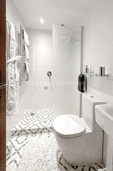 Casa saseasca cu teren generos - 24