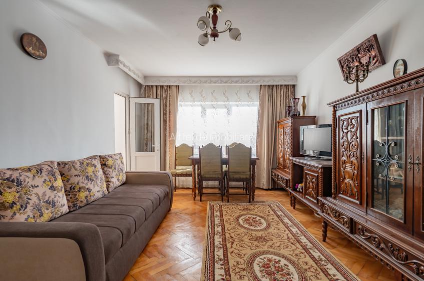 INEL 2 – DEZROBIRII – 3 CAMERE DECOMANDATE, 2 BAI, ETAJ 3/4, BLOC 1987 - 2