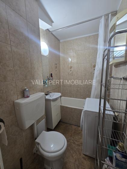 Metrou Costin Georgian, garsoniera  et. 5, supraf. 31mp, mobilata si utilata. - 10