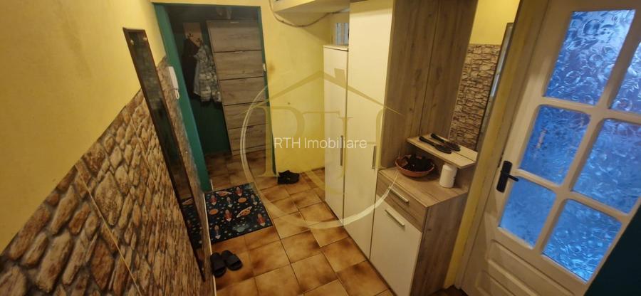 Vand apartament cu 4 camere in zona spitalul judetean,comision ,,0'' - 13