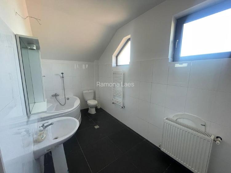 Casa solida, moderna si luminoasa; liniste totala in natura! - 13