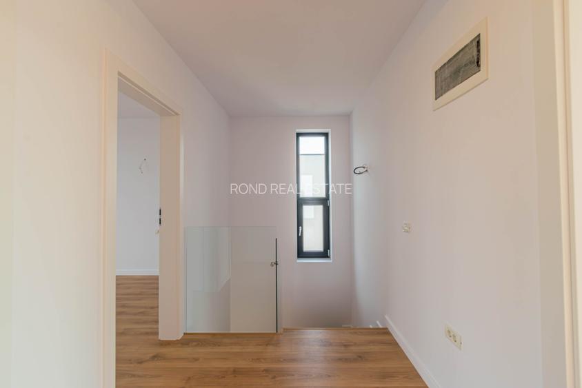 O casă sub propria ei lună - 15