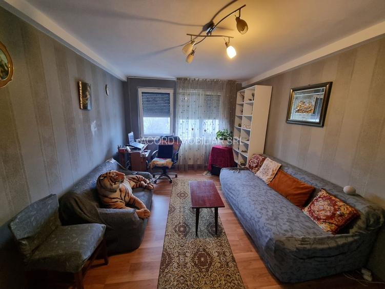 Central-apartament 2 camere cu gaze - 4