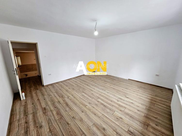 Casa de locuit si spatiu comercial, Cetate - 9