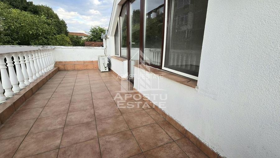 Duplex cu 5 camere si 3 bai, centrala proprie, zona Lipovei - 10