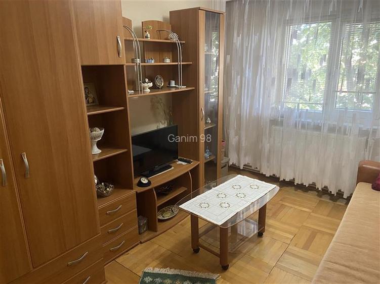 Apartament 3 camere in Focsani , zona centrala, et 2 4 , decomandat , 77 mp , li - 5