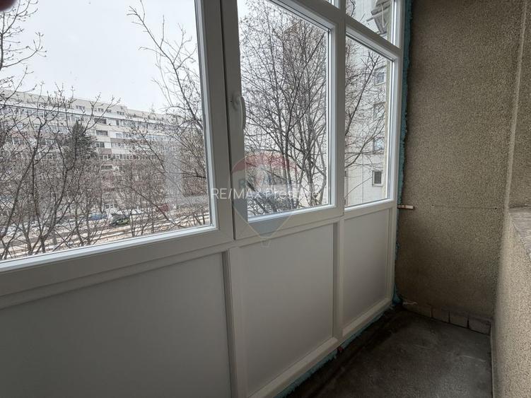 Apartament cu 3 camere de închiriat în zona Giulesti - 10