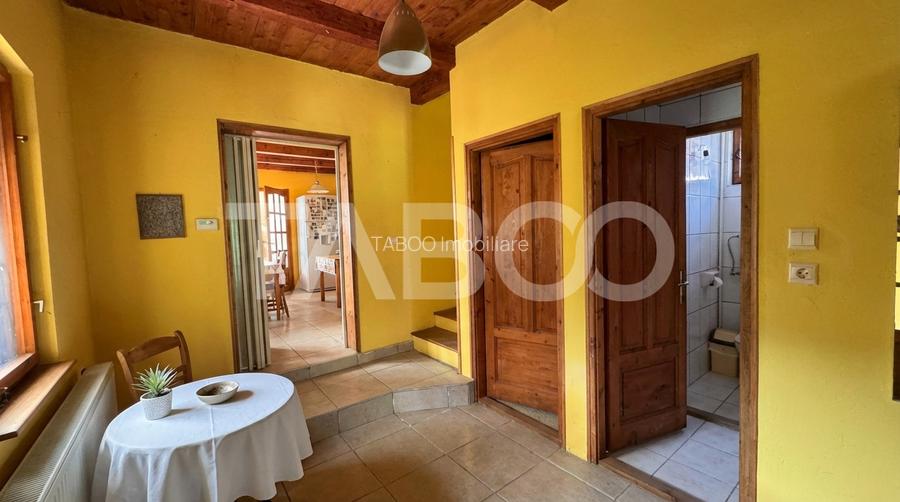 Casa de vanzare 6 camere loc de relaxare garaj teren 669 mp Cornatel - 19