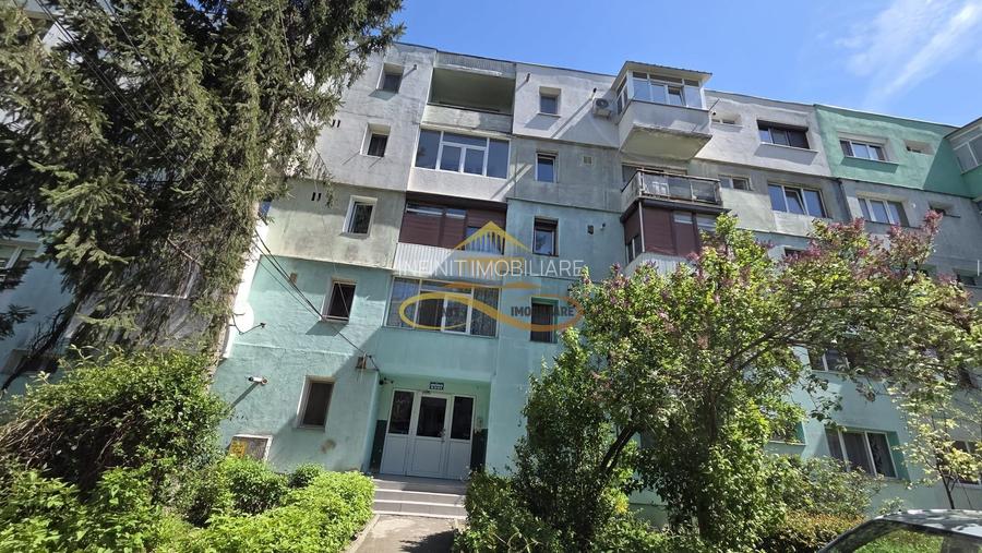 Apartament de vanzare 2 camere semidecomandat Aviatori Bacau. - 12
