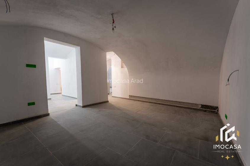 De vanzare Cladire bloc Istoric Central Arad D+P+E+M curte proprie - 23