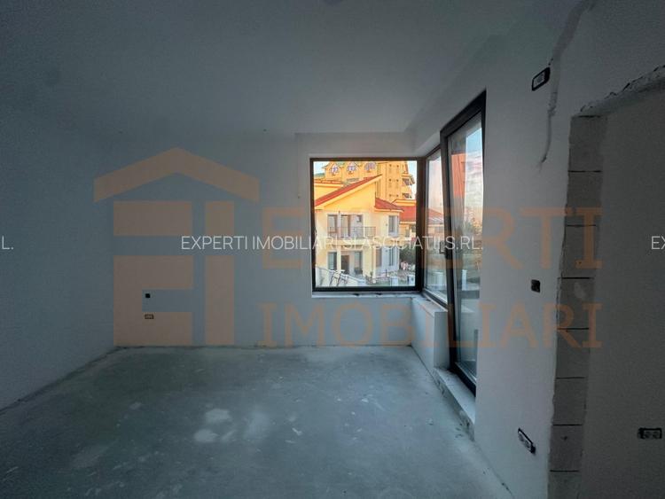 Vila deosebita de vanzare! - zona Mamaia Nord, pe malul lacului - 8