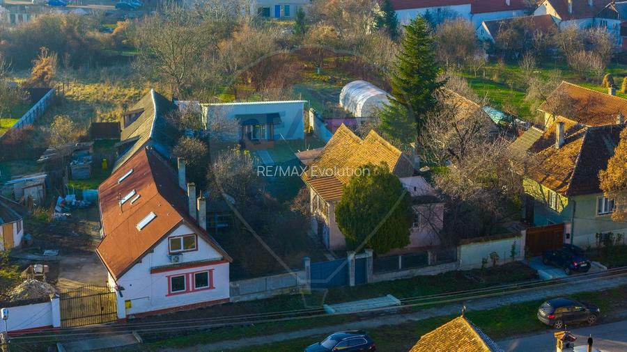 Casă cu 3 camere si teren generos de 1.519 mp în Prejmer /Comision 0% - 27