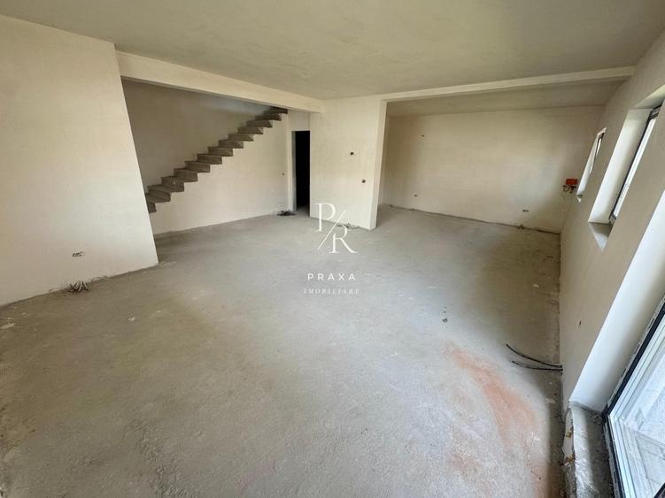 Duplex, 4 camere, 150 mp, gradina si rooftop, parcare, zona Poligon Floresti
