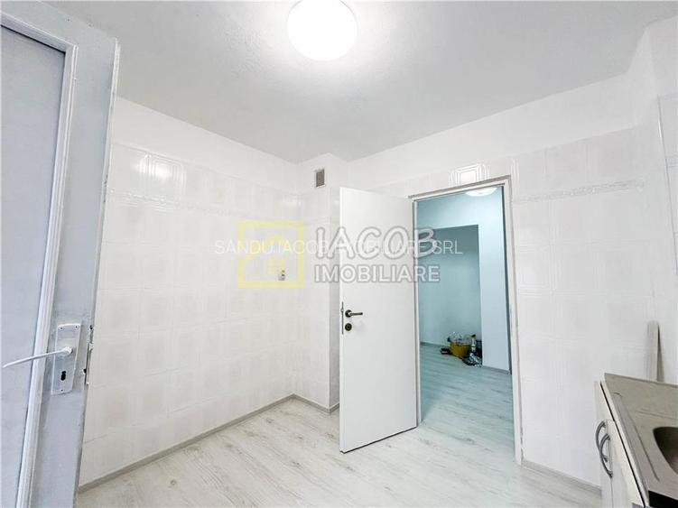 Apartament 2 camere decomandat- Zona Nord, Digul Barnat - 9