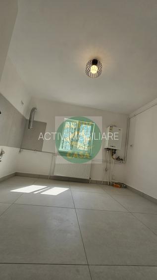 Apartament 3 camere, 3 balcoane, zona Piata Mare - 3