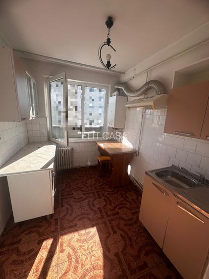 Apartament cu 2 camere decomandat, etajul 4/10, zona Alexandru cel Bun - 4