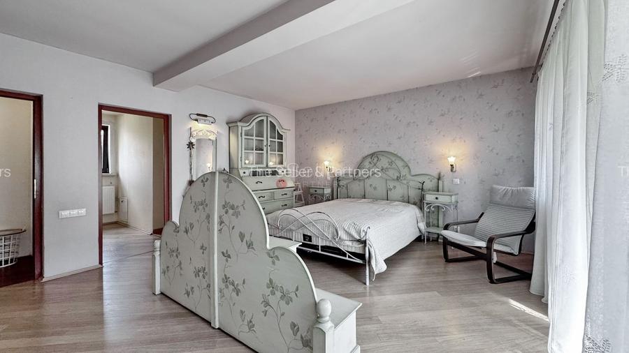 Proprietate cu suprafata generoasa | Zona AFI - 12