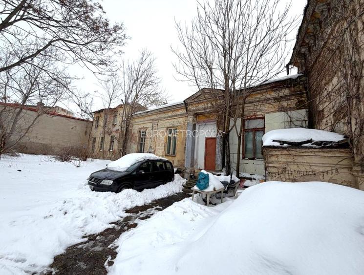 Vila cu arhitectura - 7