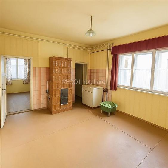 RECO Casa P+E cu 2 apartamente, garaj si curte proprie in Marghita - 10