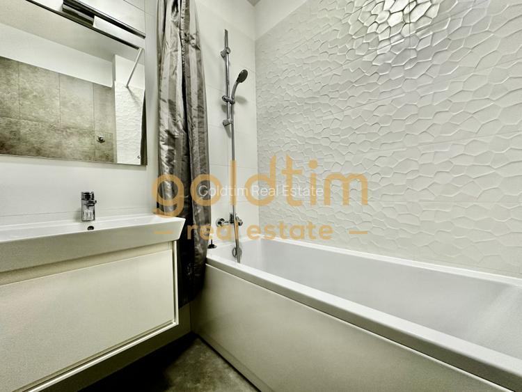 SUPERB/LUMINOS/IANCU NICULAE/TERASA GENEROASA/LINISTE - 10