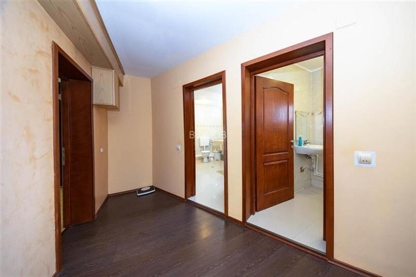 Vanzare Vila Pensiune 11 camere zona Mamaia Nord langa plaja - 30