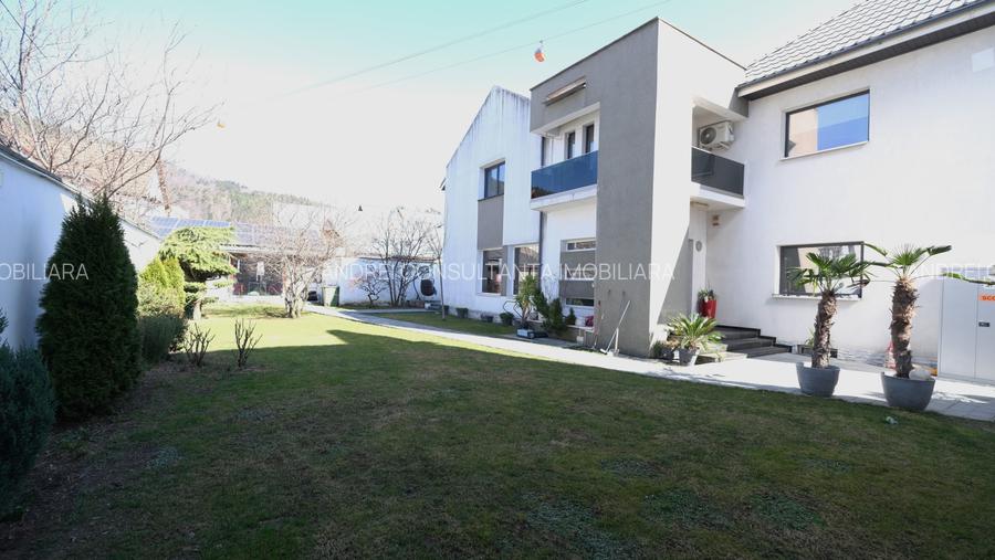 Vanzare Ultracentral orasul Piatra Neamt compus din 3000 mp teren si 4 cladiri - 17
