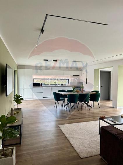 Vanzare Vila la munte - 12