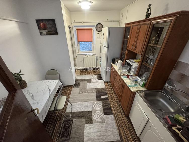 Apartament 3 camere zona Inel 1 - 5