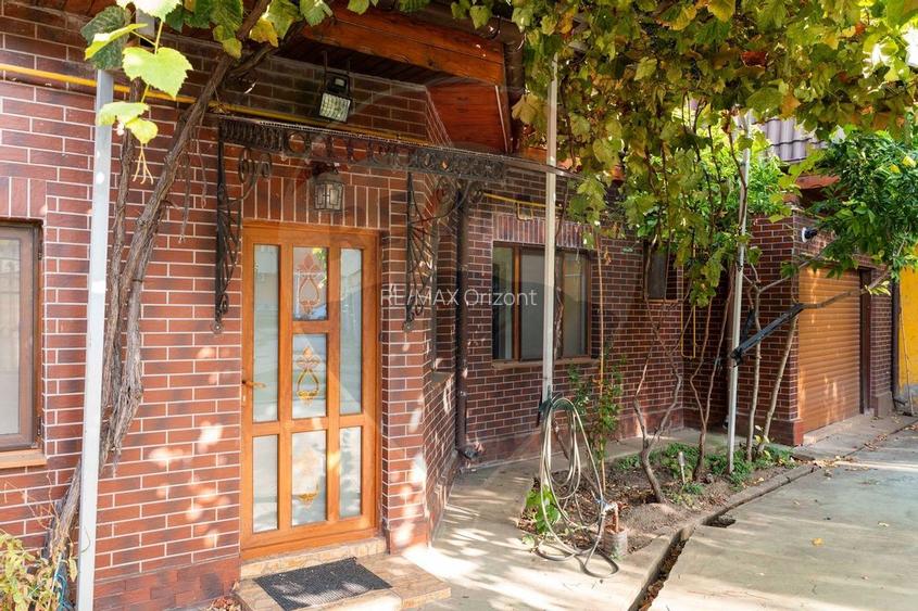 Casa 5 camere + spațiu comercial zona centrala - 2